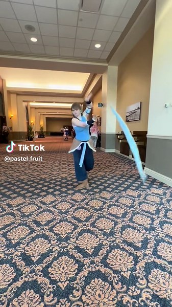 Korra Avatar Cosplay: Grey Rose Costume Transformation