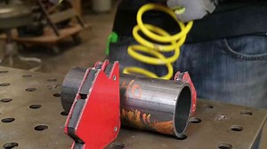 What makes this mini hot dog grill so fun