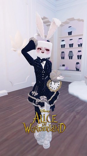 Alice in Wonderland Dress to Impress Outfits