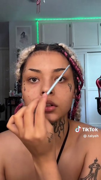 Embracing Unique Eyebrows: A Personal Journey