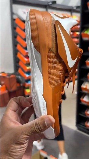 KD 4 "Texas" for $59?! Nike Clearance Store Haul 👟