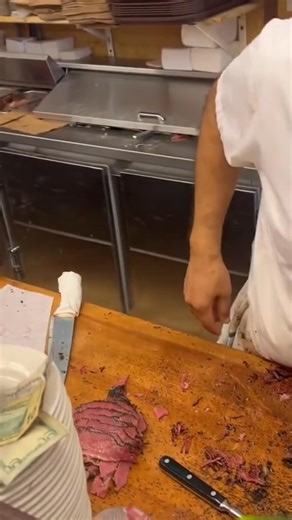 The pastrami Reuben includes: pastrami On rye bread, topped with melted Swiss cheese with Russian dressing and sauerkraut!! at @Katz’s Delicatessen #pastrami #sandwich #reuben #swisscheese #nycfood #americanfood #WhereToEat #katzsdeli #Foodie #FoodTok #bestfood #foodporn #foodreview #foodblog | Street Food 368