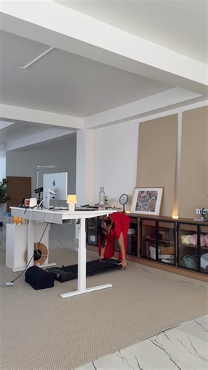 Chitra Das on Instagram: "closing shift at my office 🌙 tidying up and putting everything back in place ✨ #officeroutine #closingshift"