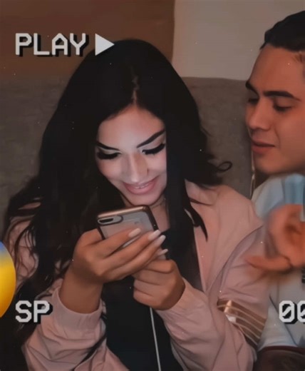 La tristeza en la música de Kimberly Loaiza