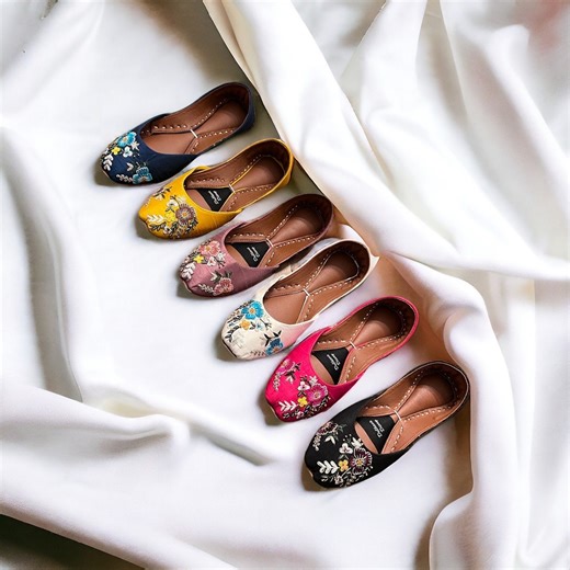 Handmade Floral Embroidered Jutti: Punjabi Khussa Shoes - Etsy