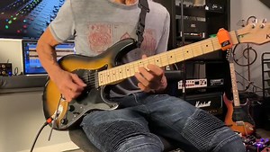 A little improv moment - nothing major other than the key of E 😉 Exciting stuff coming up soon on my YouTube channel. Subscribe here: https://www.youtube.com/@greghowe For guitar lessons contact greghoweinfo@gmail.com #greghowe #guitar #kieselguitars #daddario #guitarist #guitarsolo #guitarplayer #electricguitar #shred #guitarworld #wheelhouse #tempestpulsegreghowe #vegatrem #Dunlop #overloud_official #dvmarkamps | Greg Howe