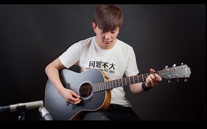 这面板黑的赶上包青天了～泰勒新款AD17E Blacktop 对比雅马哈红标fgx5