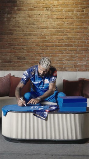 Malaysia Airlines x Mumbai Indians | Jersey Signing 💙✈️