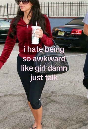 Navigating Awkwardness as a 2000s Girl Blogger