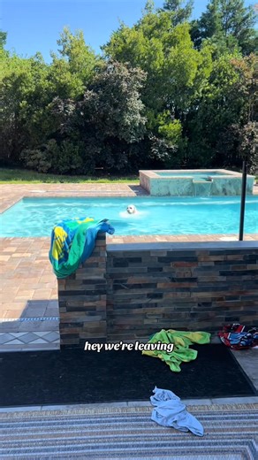 BackDoor Chronicals with Buster the Lab! #blowthisup #summer #doglovers #pets #funnypets #dogs #bustersworld | bustersworld4