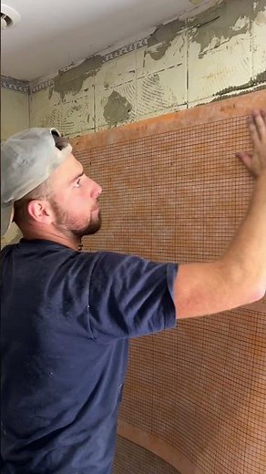 Réaliser l'étanchéité de votre douche avec Schlüter-KERDI