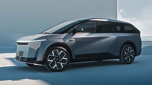 2025 Foxtron Model D: 650 PS, 660 km Reichweite & Luxus-Innenraum!