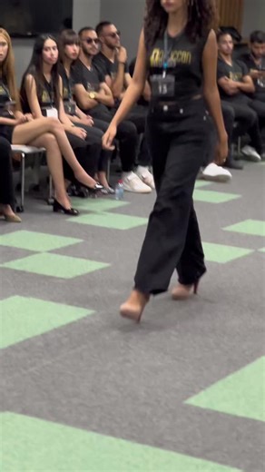 Modeling Walk and Runway: Mastering the Art of Walking