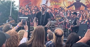 Watch DAVE GROHL Perform THIN LIZZY, MOTÖRHEAD Classics At 'Ride For Ronnie'