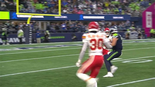 Drew Lock's speedy 30-yard run yields red-zone access for Seahawks