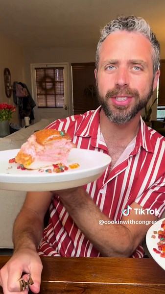 Going way way back with this decadent 200-year old cake recipe from President John Quincy Adams. Tell me Golden Alligator Spring House Cake doesn’t sound like a slice of moist southern perfection (he wasn’t from the south). A whipped cream cake for you when you feel like having a naked cake but are too lazy to do the right icing. #presidents #caketok #vintagerecipes #ushistory #weirdfood