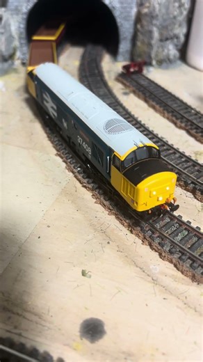 Hornby Running session-220. #train #modeltrains #modelrailway