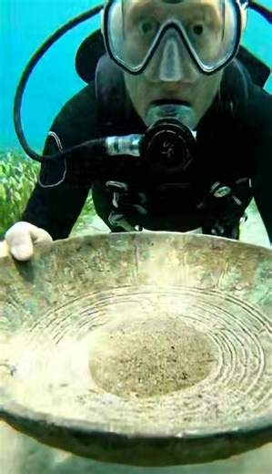 I found a very ancient thing under the sea #undersea #seawater #divinglife #ancientegypt | BABY WORLD