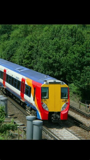 Alstom Juniper Edit! #train #class458 #class460 #edit #shorts