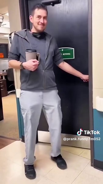 Funny prank #foryou #funny #fyp #prank #usa | funny prank video