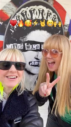 Beach hang good times. #friendshipfun