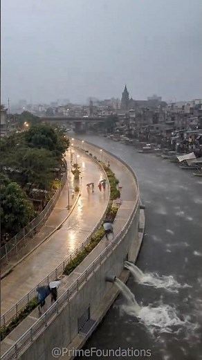 🏙️ Building a Floodwall to Save a City | Urban River Flood Barrier