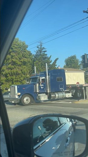 Blue Peterbilt 379 Sleeper Truck
