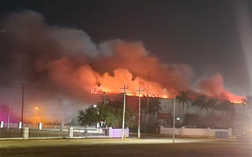 Mueren tres bomberos combatiendo incendio en maquiladora Spellman en Matamoros