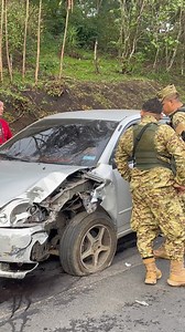 313K views · 5.5K reactions | Dos personas resultaron gravemente lesionadas en un accidente de tránsito que se registró en la calle antigua de Ciudad Arce a Santa Ana, a la altura del Cantón Las Mercedes de Coatepeque. | Magazine TV Santa Ana | Facebook