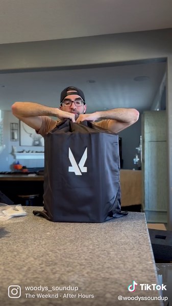 Unboxing the hefty Arendal Sound 1723 Surround THX speakers! These things weigh around 40 pounds, have a 1.1” tweeter with waveguide and 8” bass driver and 4” drivers on the angled baffles. #soundup #unboxing #unbox #hifi #audio #hometheater #homecinema #arendalsound #thx #gamer #gaming #gamingsetup