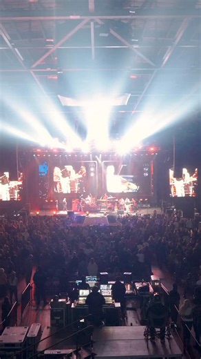 Had an amazing first run in 🇨🇦 this week! | Brad Paisley