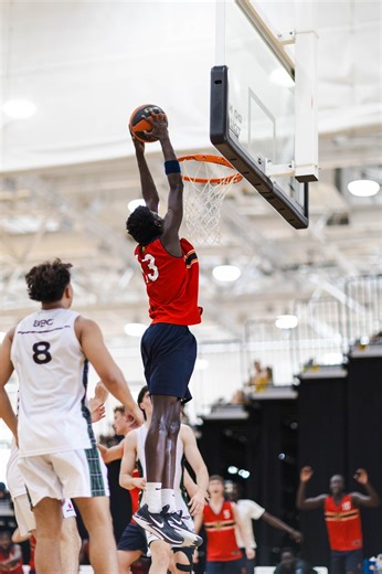 Deng dunks™️are back for another year as Trinity College look to go all the way in the national titles 🏀 SCHOOL CHAMPS SQUADS ➡ bit.ly/48k7LtZ | KommunityTV