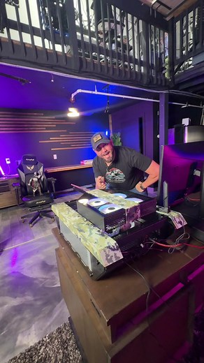 We modified the battle tank PC to shoot ☄️ 🔥
