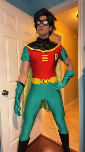 3.8K views · 57 reactions | Robin from Teen Titan Cosplayer:instagram.com/mannyver5e Costume from:https://tinyurl.com/mvd4bm5b #teentitans #teentitansgo #robin #robincosplay #cos #cosplay #cosplayer #cosplaygirl | Cosskyoffcial | Facebook