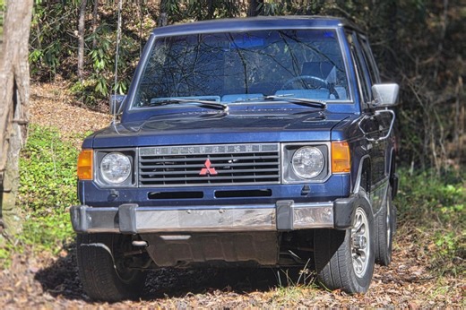 No Reserve: 1988 Mitsubishi Montero Sport 5-Speed 4x4