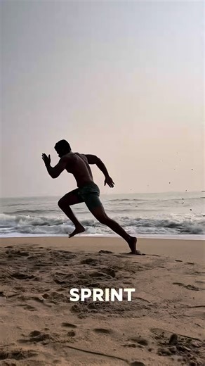 Mahesh | Fitness Coach on Instagram: "Ocean air, strong mindset. 🌊 #beachbody #coach_mahee #beachworkout #insta #christmas"