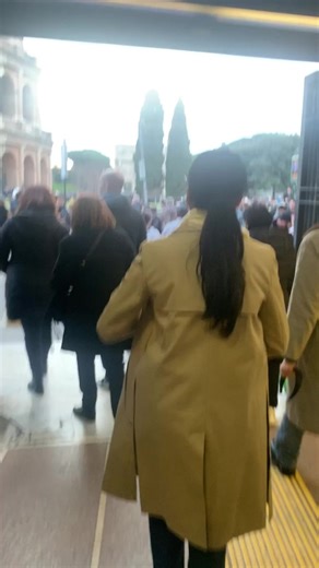 Christmas in Italy 2025: A Celebration at the Colosseum