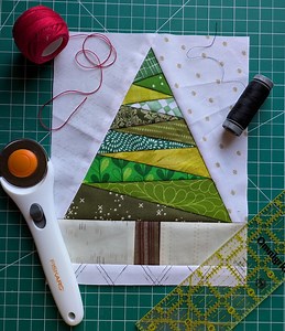 Christmas Tree Quilt Block Pattern – Digital PDF | Foundation Paper Piecing | Beginner-friendly - Etsy