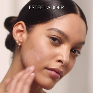 373K views · 1.6K reactions | No morning routine is complete without DayWear and its 24-hour skin hydrating and anti-oxidant protection that fight early signs of aging. Have you tried it yet? | Estee Lauder | Facebook