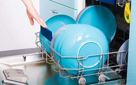 Sorry, You're Probably Washing Your Dishes Wrong