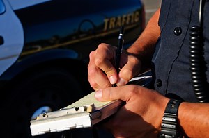 Can police officers choose to give you a written warning?
