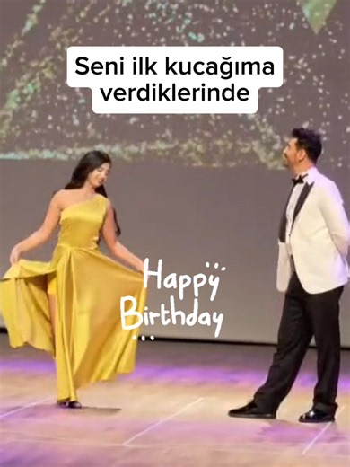 Seni kucağıma ilk verdiklerinde Allah'ım şimdi bu benim mi demiştim😍 Midemde kelebeklerin uçtuğuna yemin edebilirim. 16 yaşın sana uğur getirsin babasının kuzusu. İyi ki doğdun. Seni çooook seviyorum💐 @Rüya #mydaughter