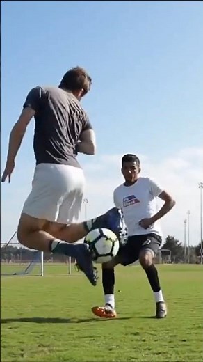 How To Do The Neymar Rocket (Rainbow Flick)! ⚽🚀💥 #shorts #football #neymar #soccer #footballskills