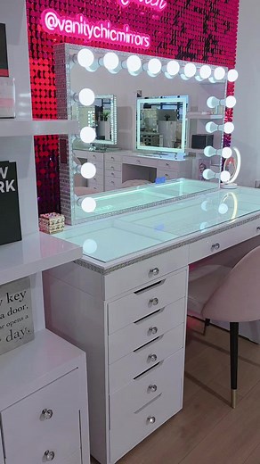 Stylish Vanity Table with Chic Mirror Organization
