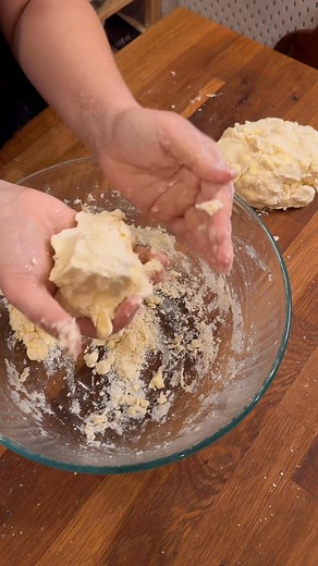 28K views · 244 reactions | Pie Crust Boot Camp: How to Hydrate the Pie Dough | In the Everyday Kitchen | Facebook