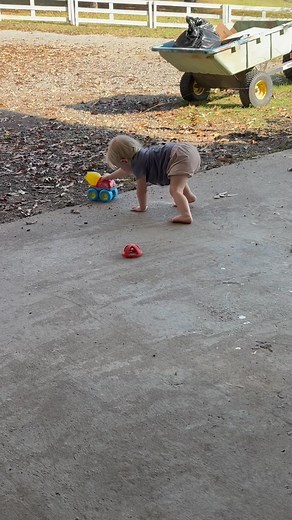 Help nana…… mmmmmmm | Sam Howard