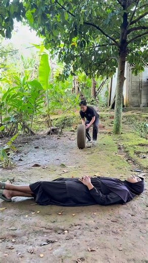 Pindahin emak tidur sembarangan