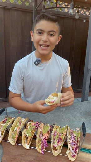 Fish Tacos With Salsa Verde