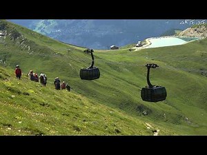 8K HDR - Eiger Trail Grindelwald Switzerland - Eigergletscher to Alpiglen Trekking / Hiking