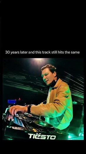 This Anthem Still Hits 30 Years Later 🤯